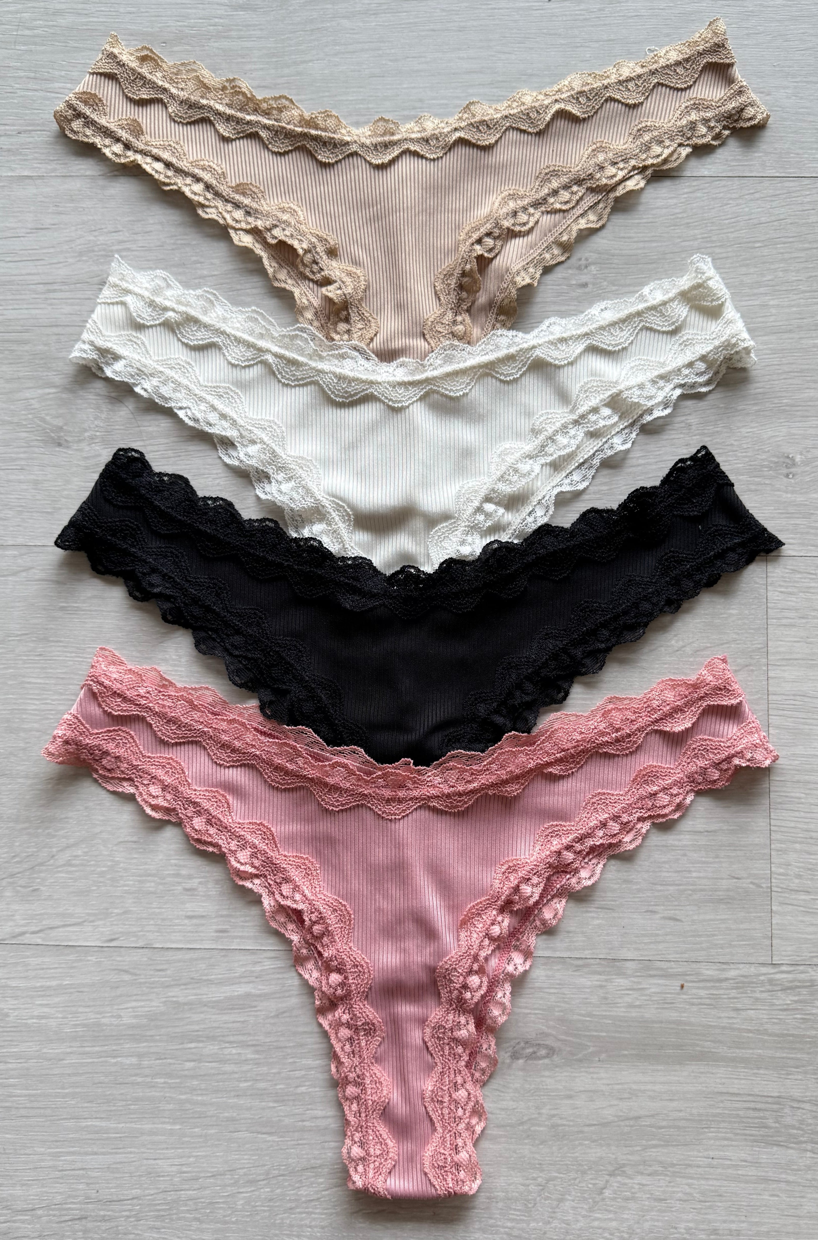Set X 4 Panties Estilo Hipster en Rib