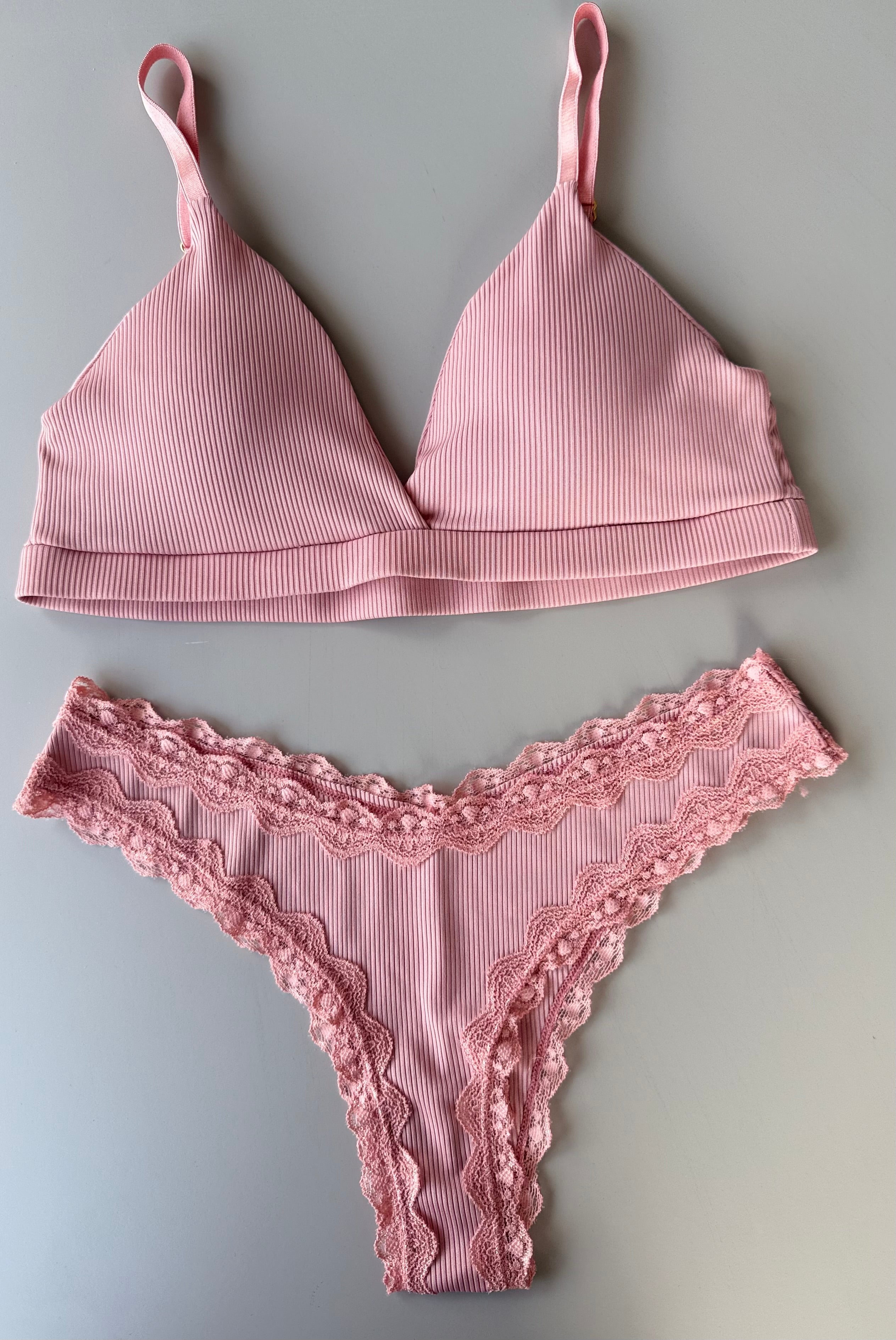 Ribbed Set Top + Panty En Rib