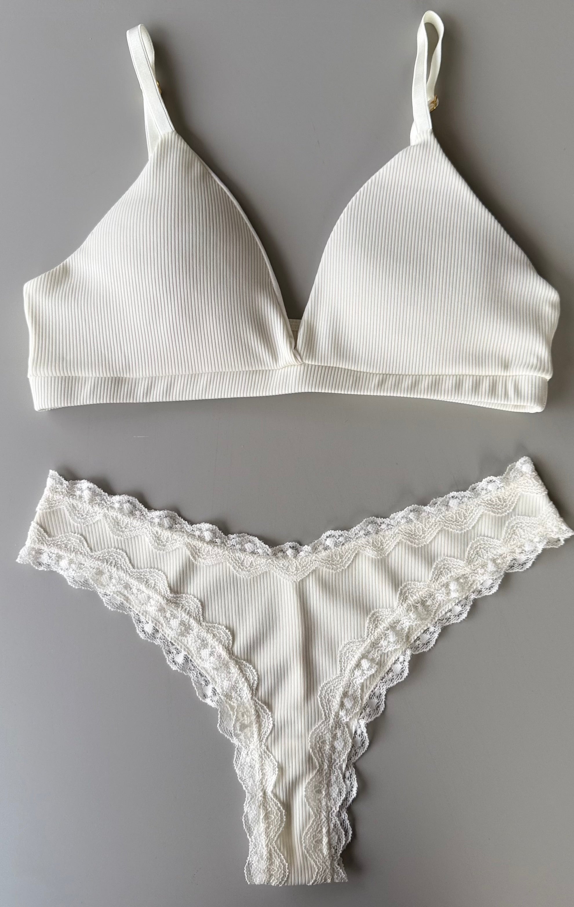 Ribbed Set Top + Panty En Rib