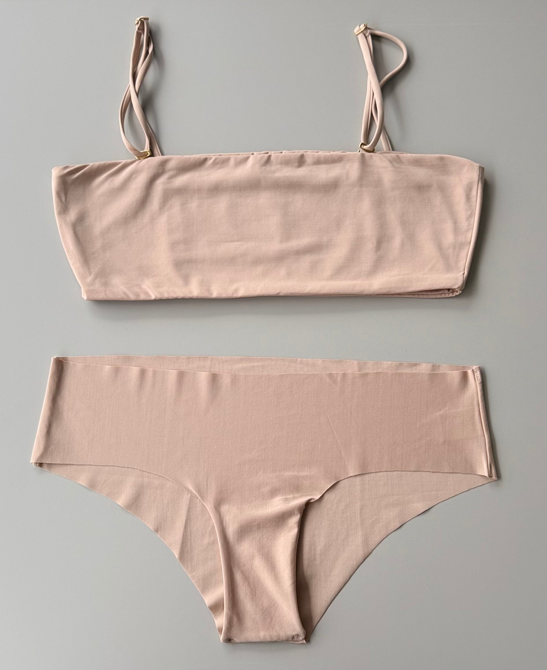 Set: Top Multiusos Sin Costuras + Panty Estilo Hipster Sin Costuras