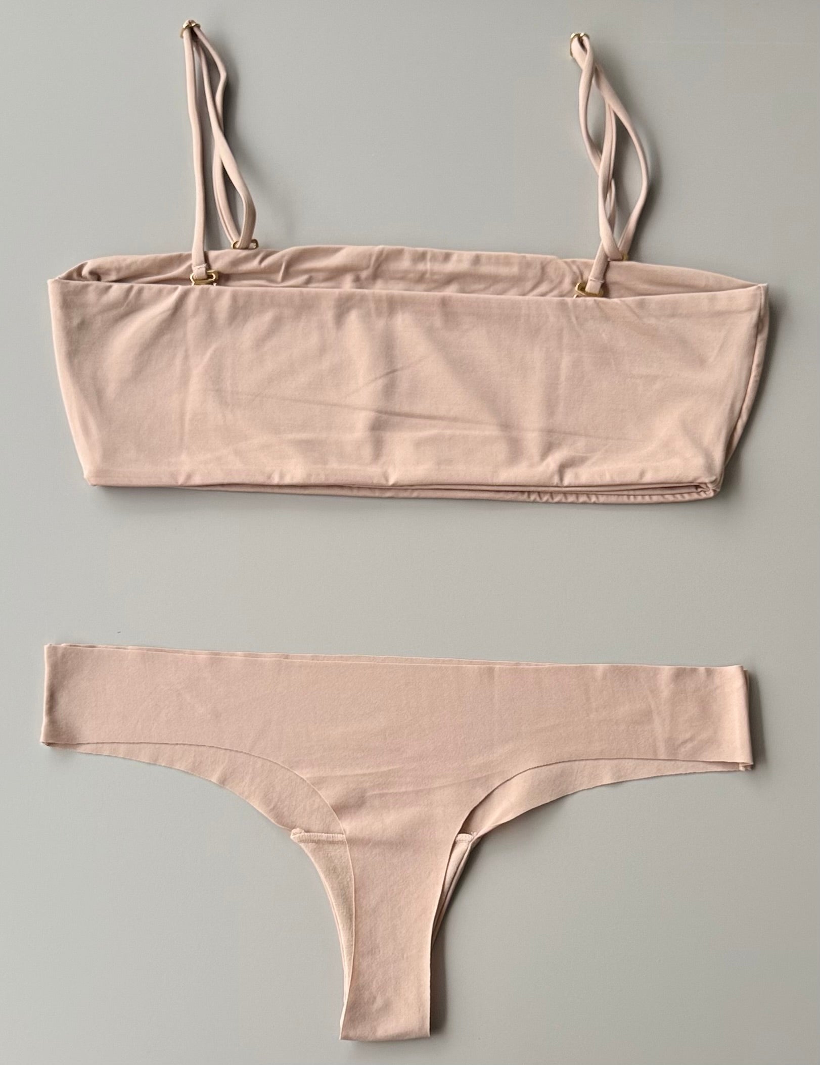 Set: Top Multiusos Sin Costuras + Comfy Panty Estilo Tanga Sin Costuras