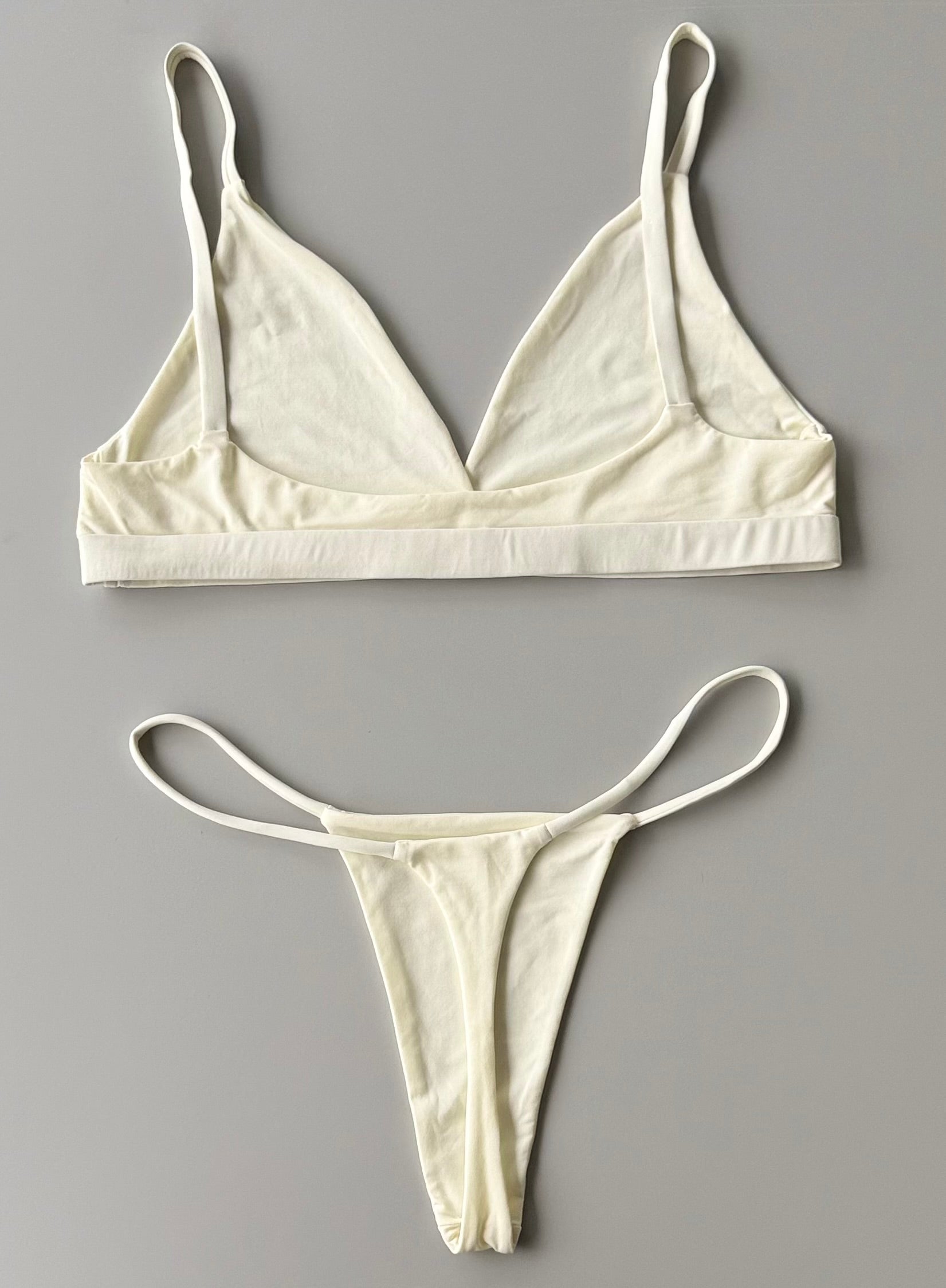 Set: Top Estilo Bra + Panty Estilo Brasilera Sin Costuras