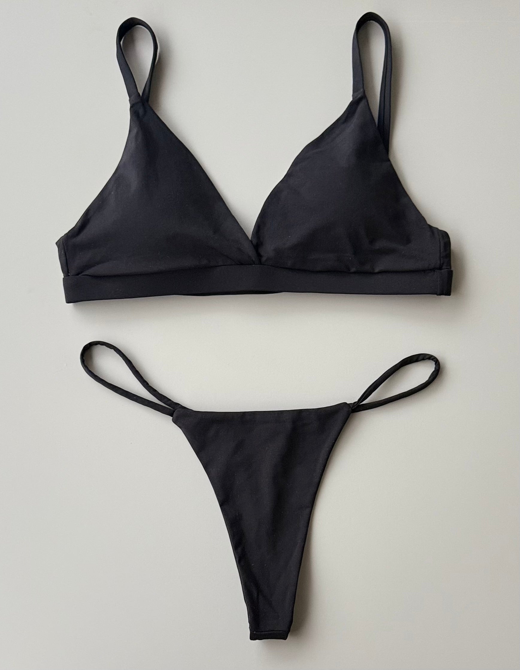 Set: Top Estilo Bra + Panty Estilo Brasilera Sin Costuras