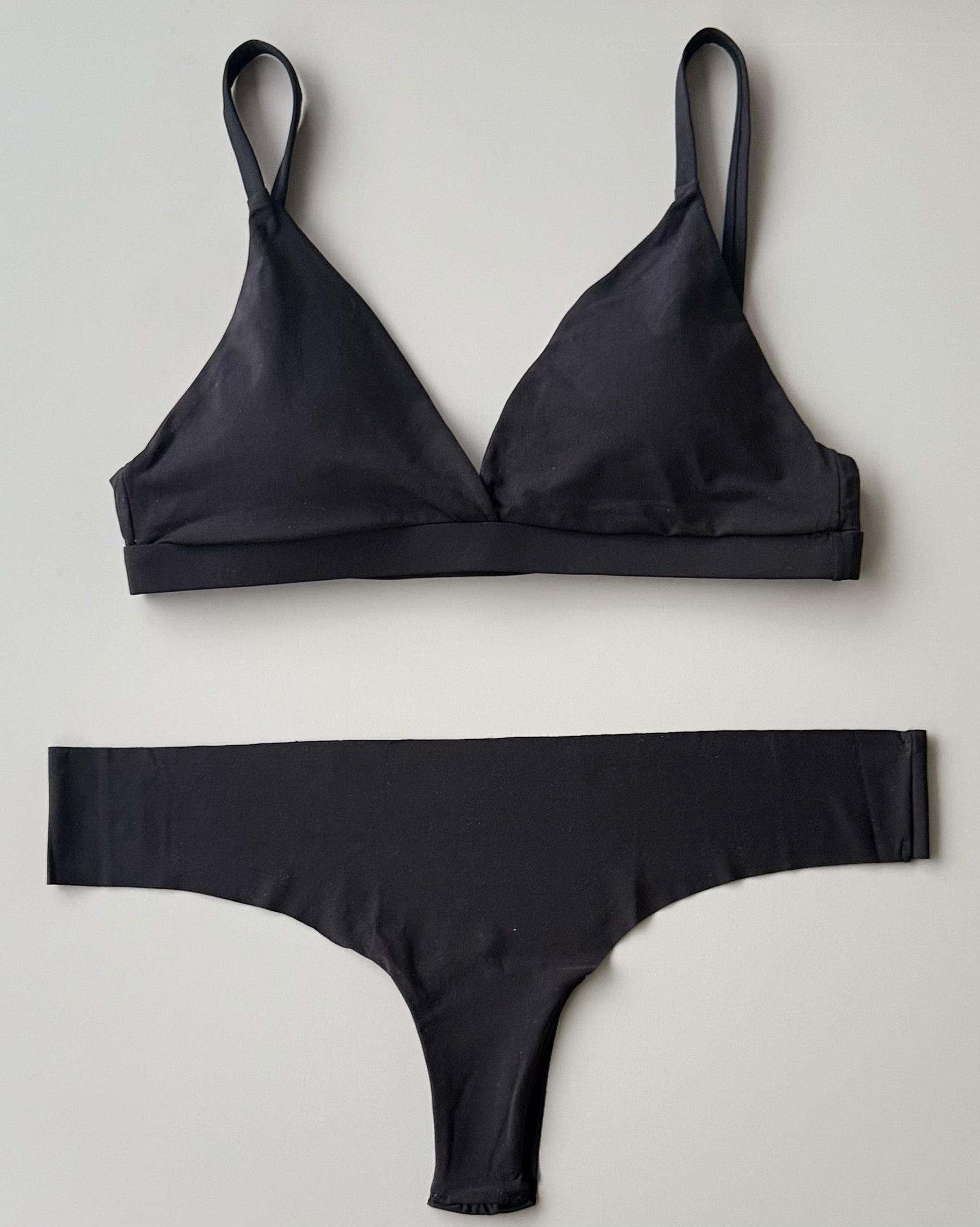 Set: Top Estilo Bra + Comfy Panty Estilo Tanga Sin Costuras