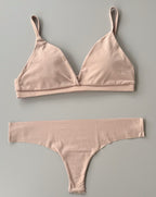 Set: Top Estilo Bra + Comfy Panty Estilo Tanga Sin Costuras
