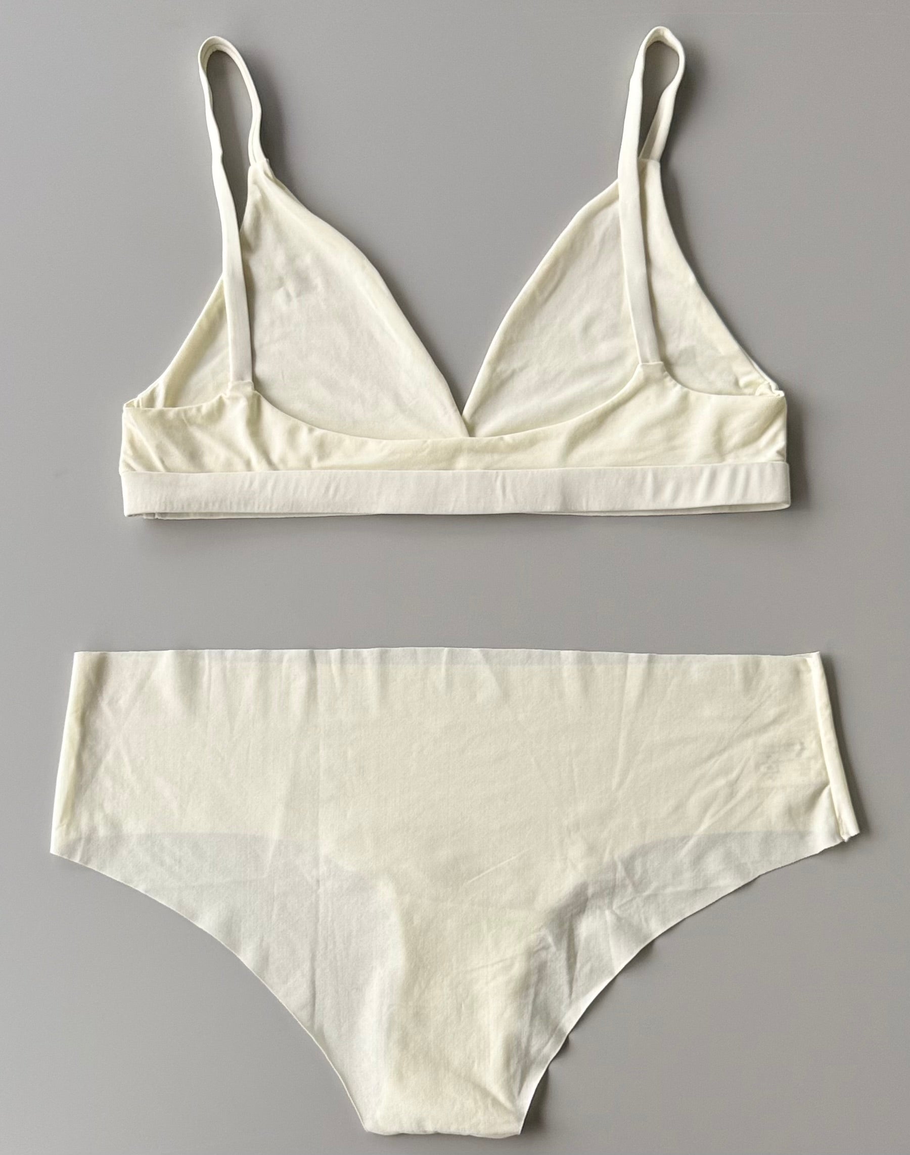 Set: Top Estilo Bra Sin Costuras + Panty Estilo Hipster Sin Costuras